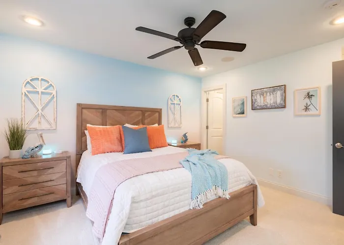 Luxury 4 Bedroom With Heated Garage And Deck Near Airport Villa Peoria